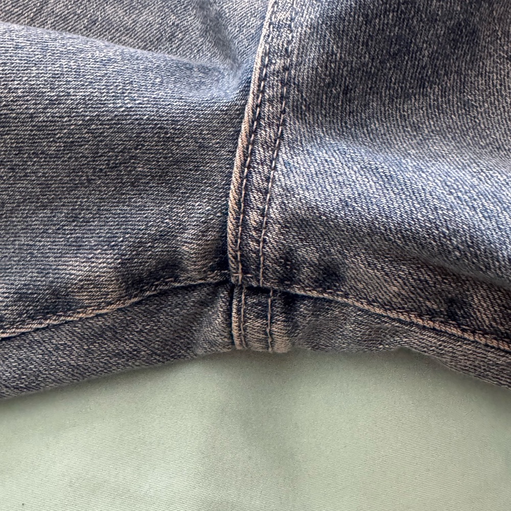 AG Adriano Goldschmied Women's Distressed Blue Jeans - Picture 7 of 8